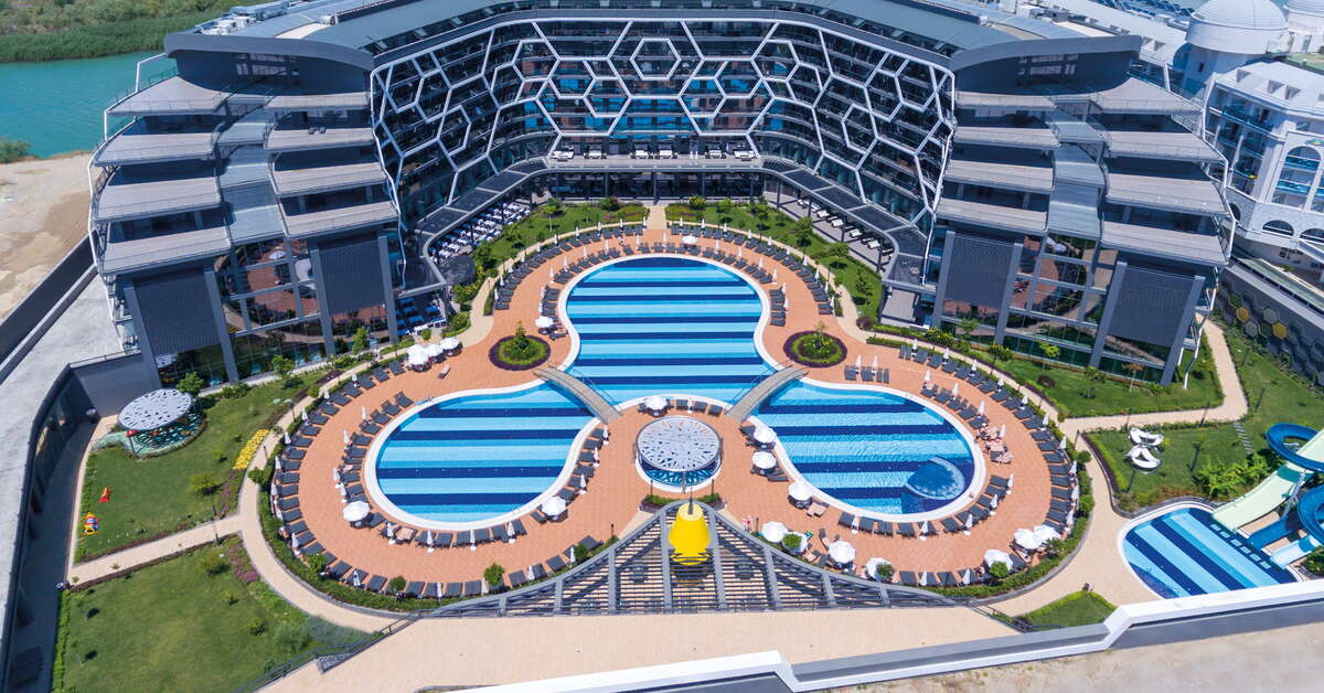 Zwembadzijde bij Bosphorus Sorgun Hotel in Side, Turkije foto 2